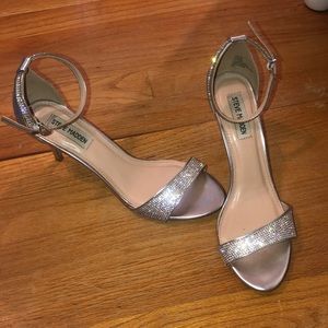 Steve Madden silver heels